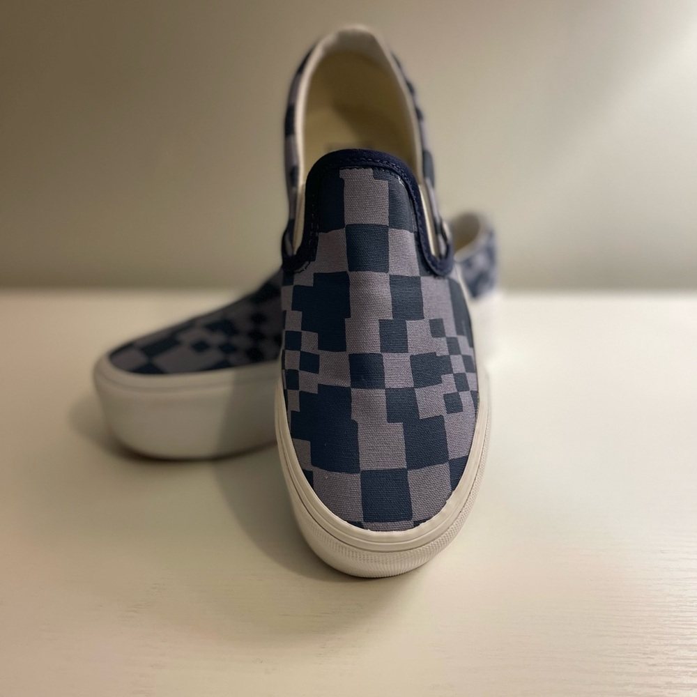 Vans classic Blue checkered Platform, 7.5 woman’s